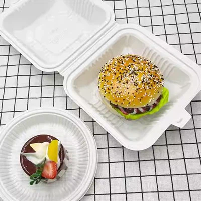 Pirítós szeletek, szeletelt torta, csomagoló edény